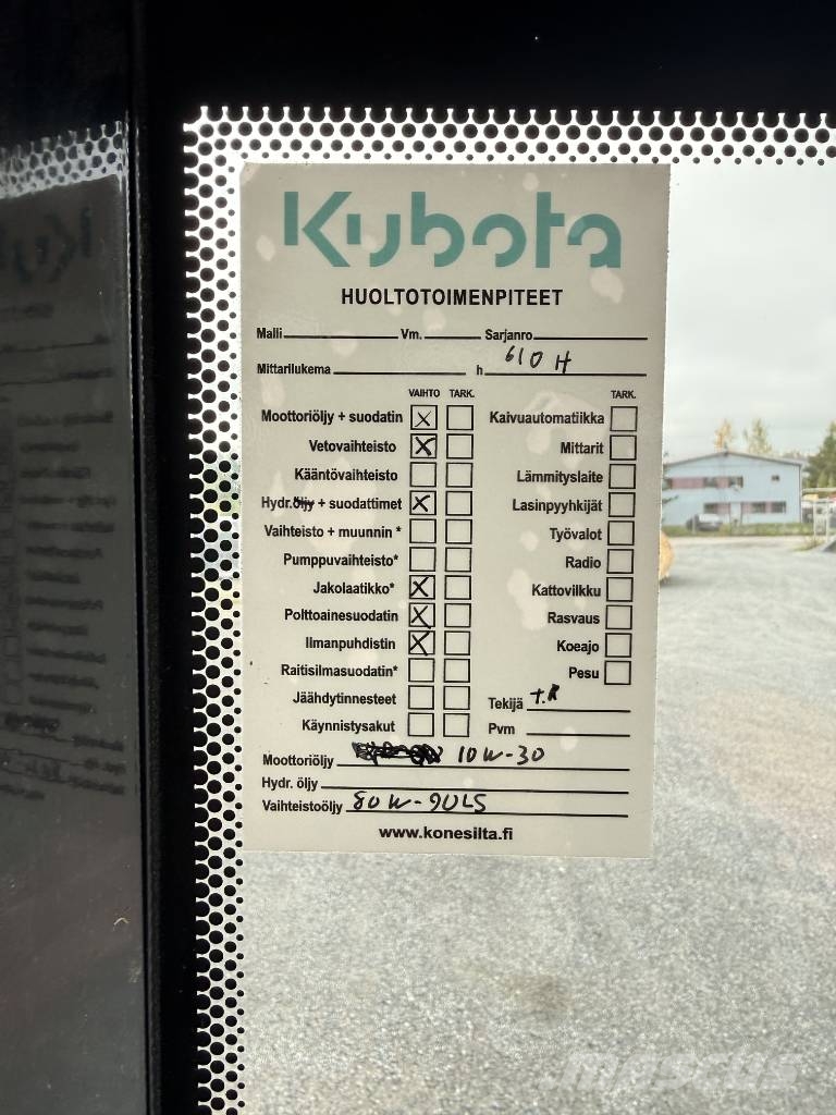 Kubota R 070  ( Vaihdossa käy kaikki ) Gumikerekes homlokrakodók