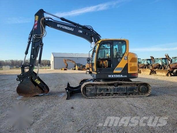 Hyundai HX130 Excavadoras sobre orugas