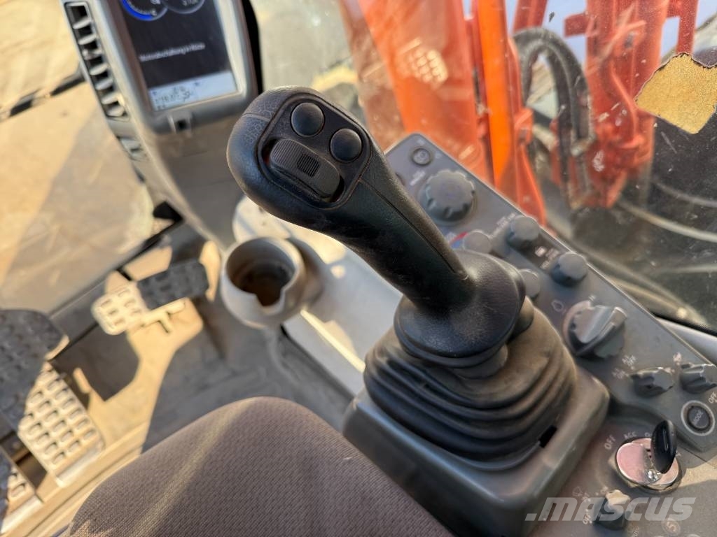 Hitachi ZX210LC-5B - Tilting Bucket / Quick Coupler, 2013