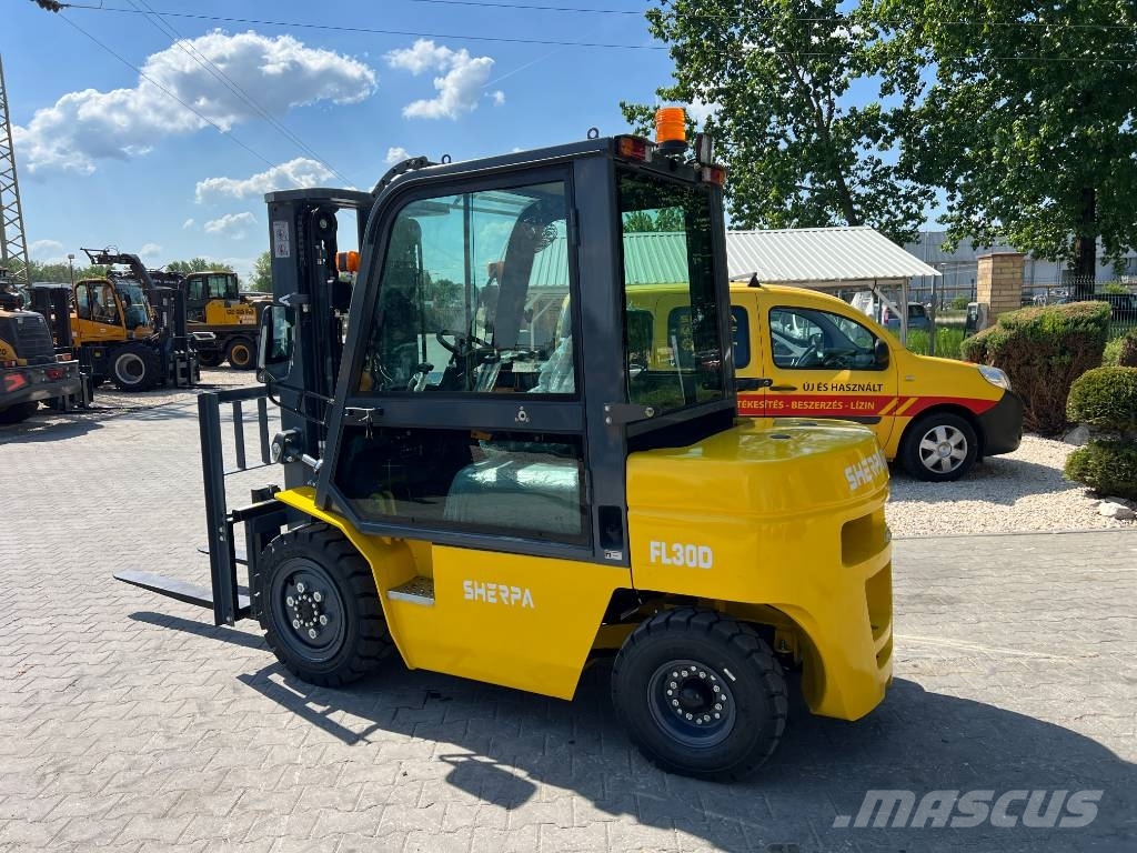 Sherpa FL30D diesel targonca fülkével és fülke nélkül Dīzeļa autoiekrāvēji