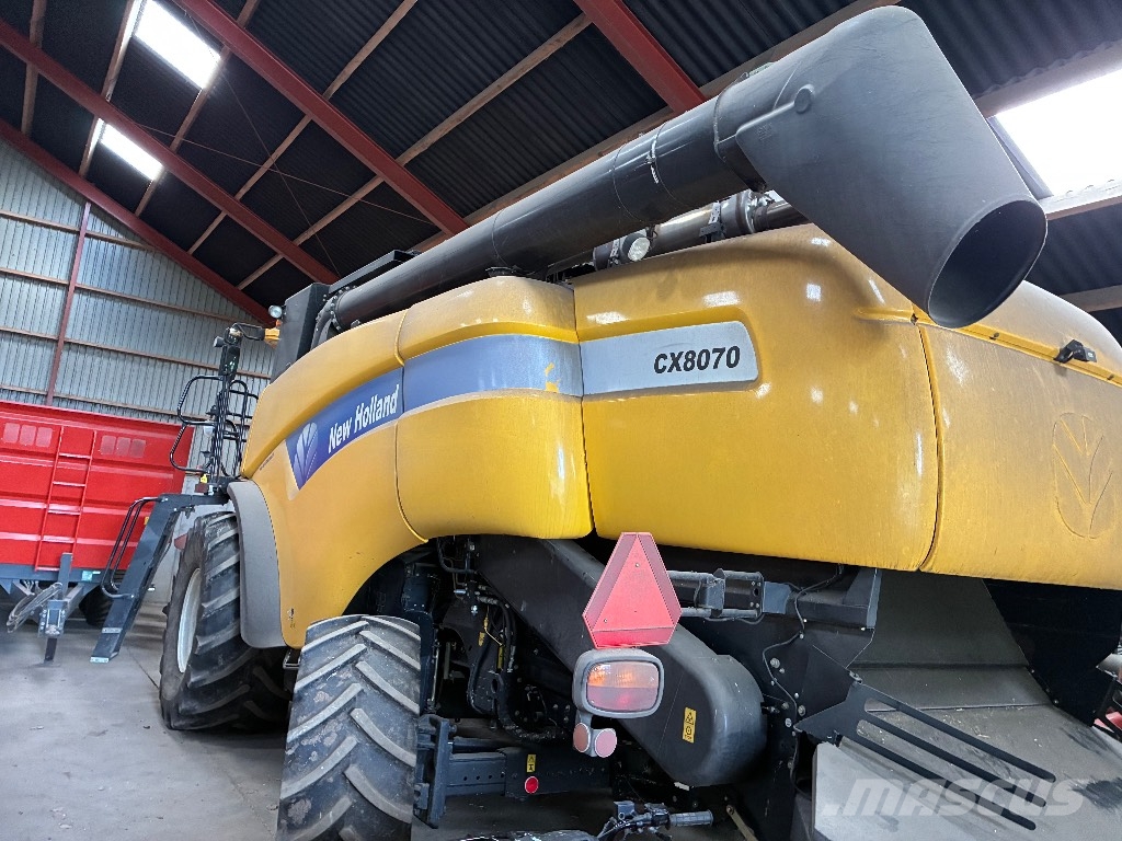 New Holland CX 8070 SLH حصادات