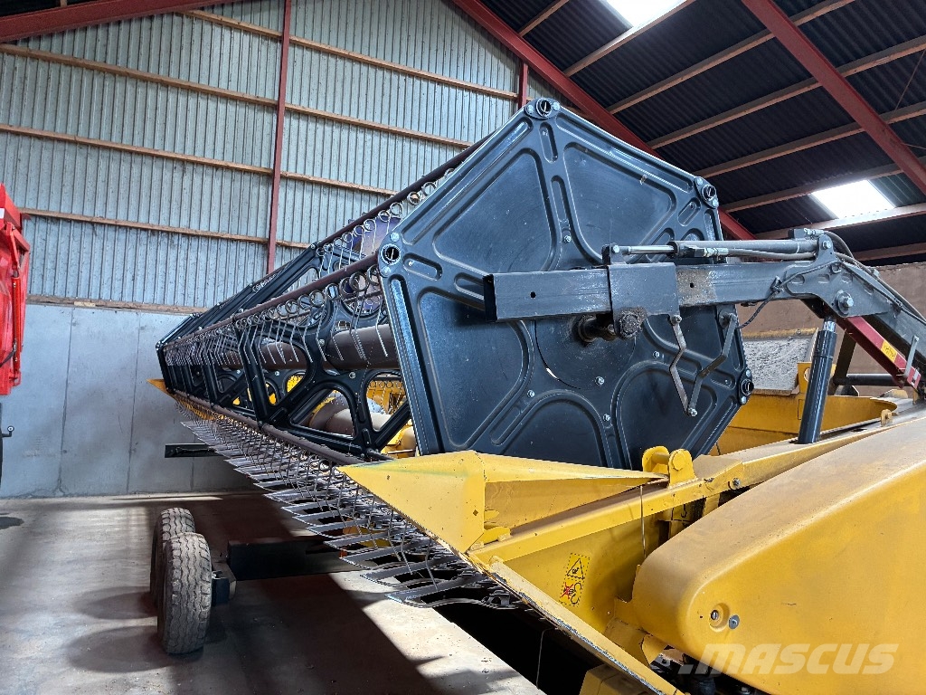 New Holland CX 8070 SLH حصادات