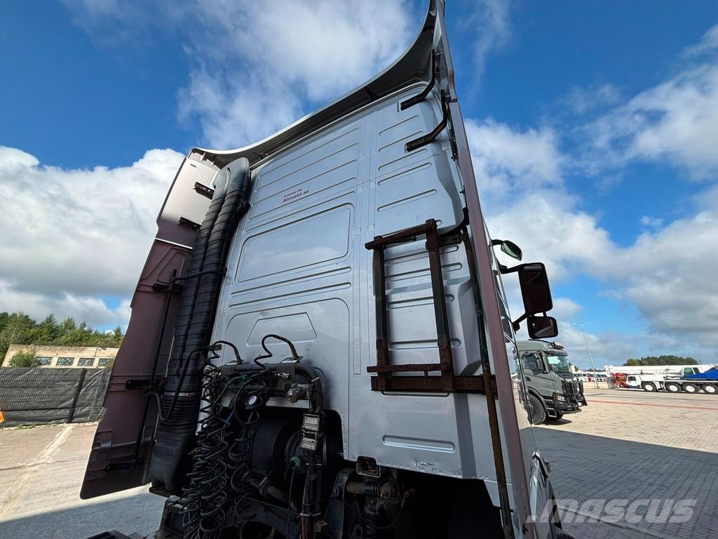 Volvo FH 400 4x2 GLOBE XL وحدات الجر