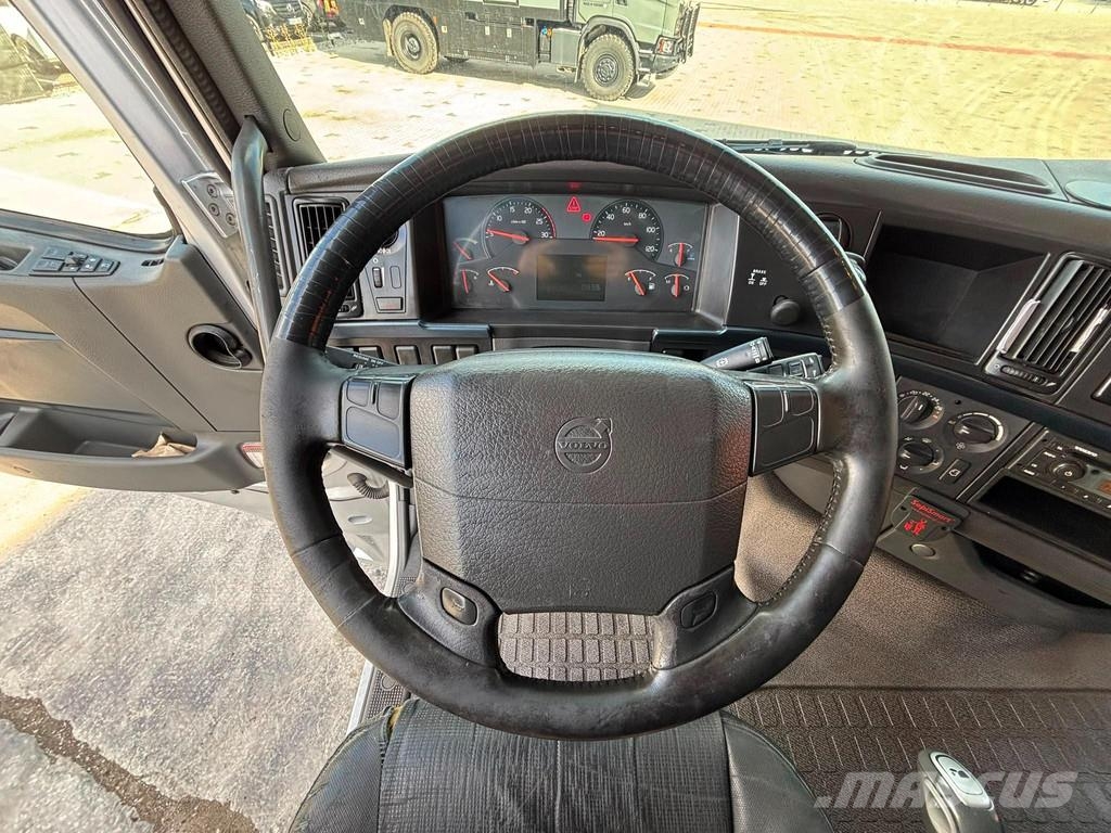 Volvo FH 400 4x2 GLOBE XL وحدات الجر