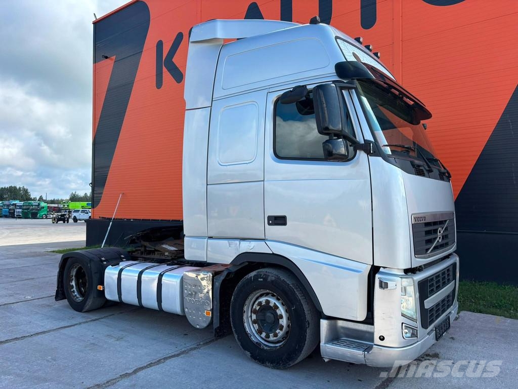 Volvo FH 400 4x2 GLOBE XL وحدات الجر