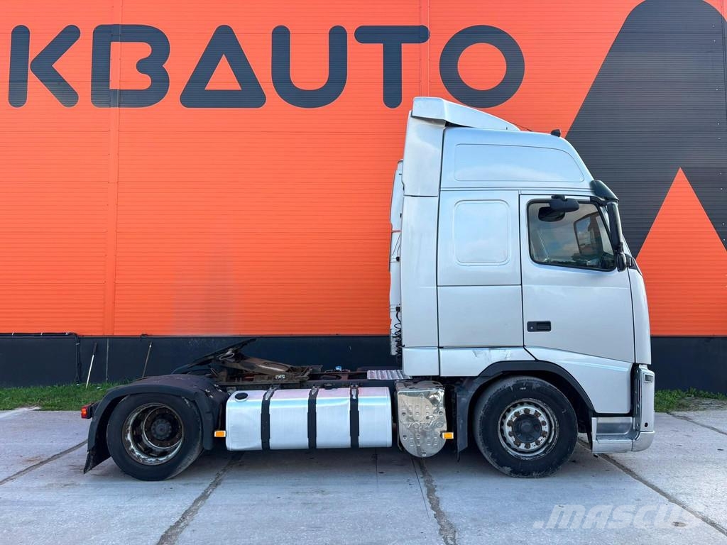 Volvo FH 400 4x2 GLOBE XL وحدات الجر