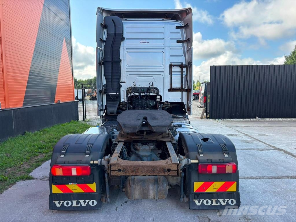 Volvo FH 400 4x2 GLOBE XL وحدات الجر