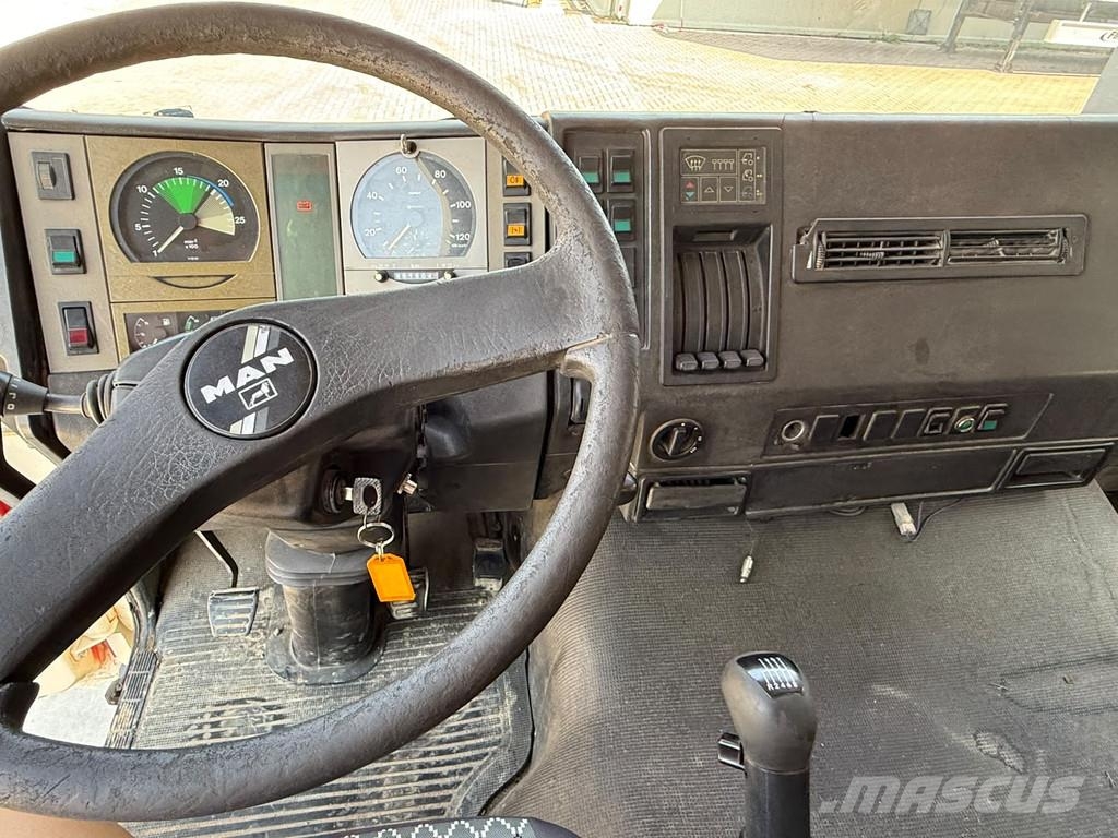 MAN 33.422 Kipper 6x4 33Ton شاحنات قلابة