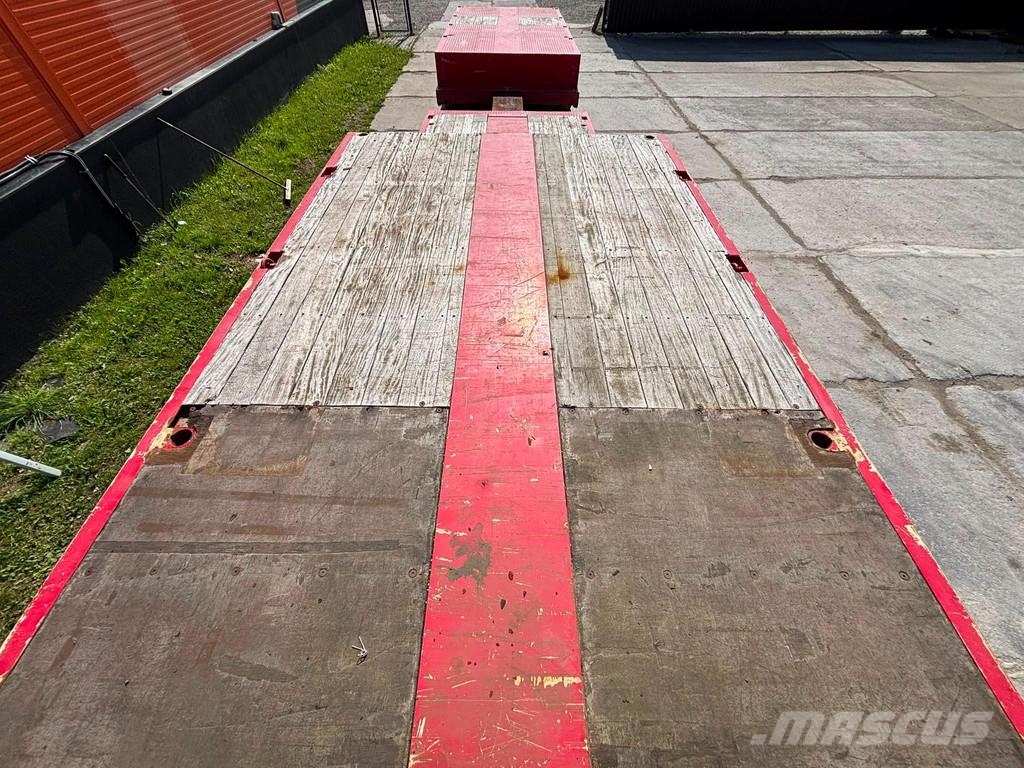 Broshuis 3AUD-44 EXTENDABLE / LAST AXLE STEERED Semi-trailer blokvogn