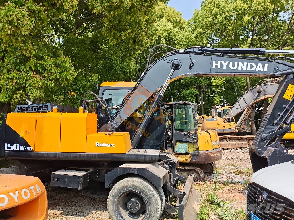 Hyundai 150W-9 Wheeled excavators