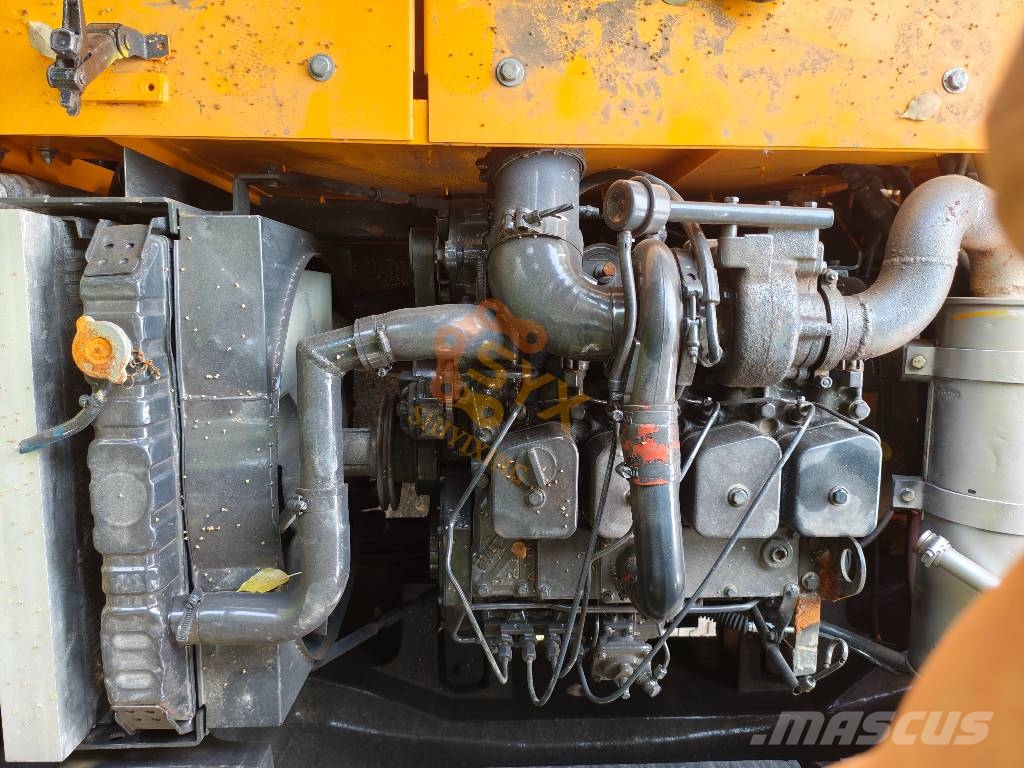 Hyundai 150W-9 Wheeled excavators