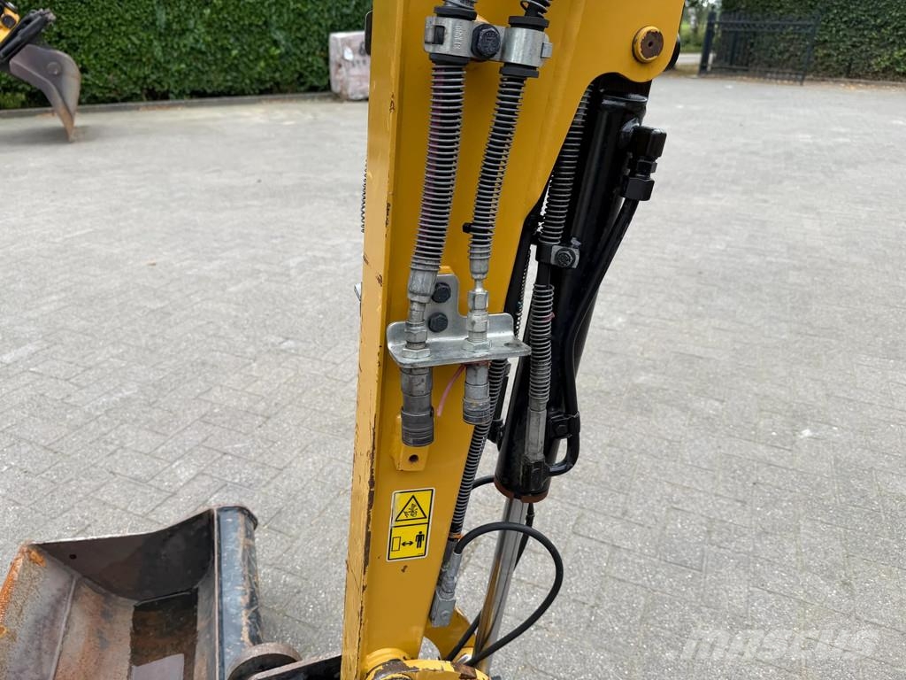CAT 302-05CR Mini ekskavatörler, 7 tona dek
