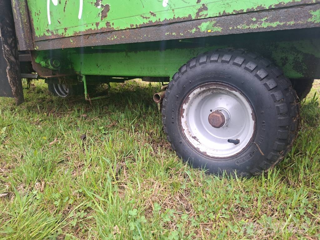 Varmolift Rehunjakovaunu ملقمات خلاط