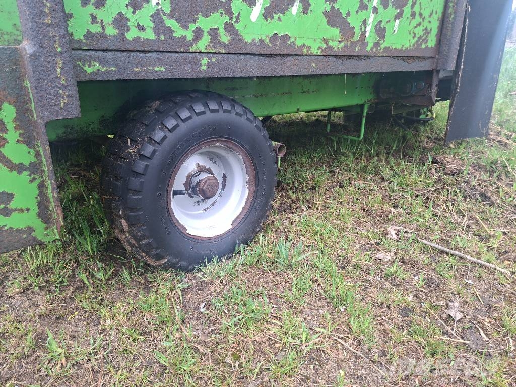 Varmolift Rehunjakovaunu ملقمات خلاط