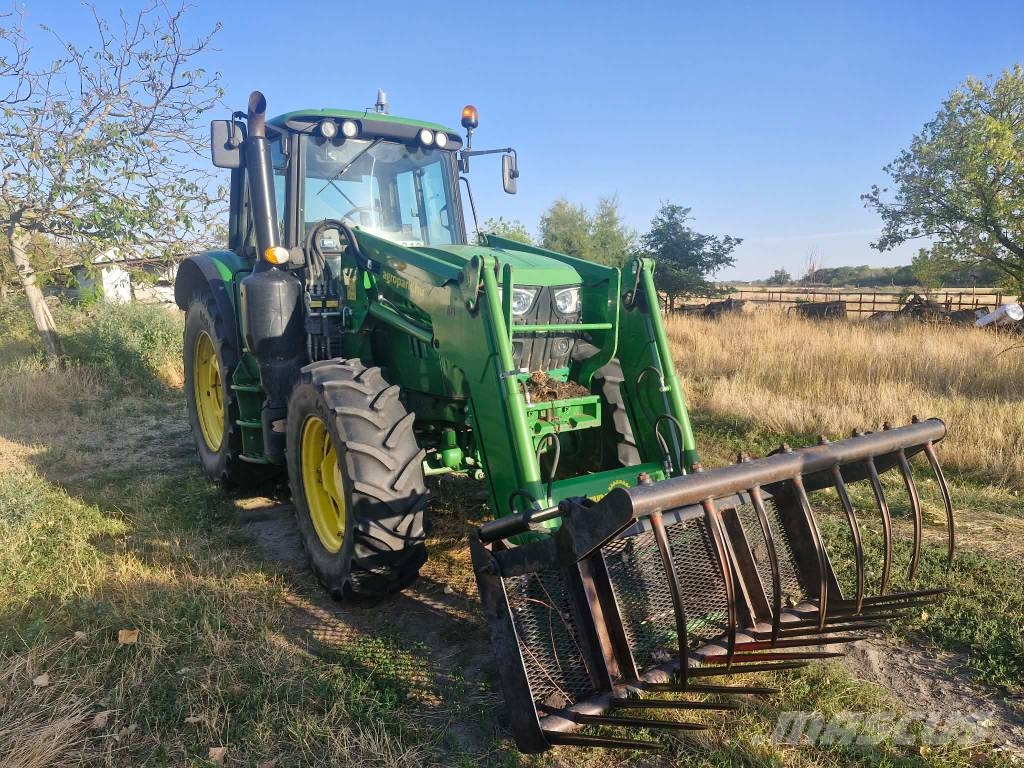 John Deere 6120 M Traktori