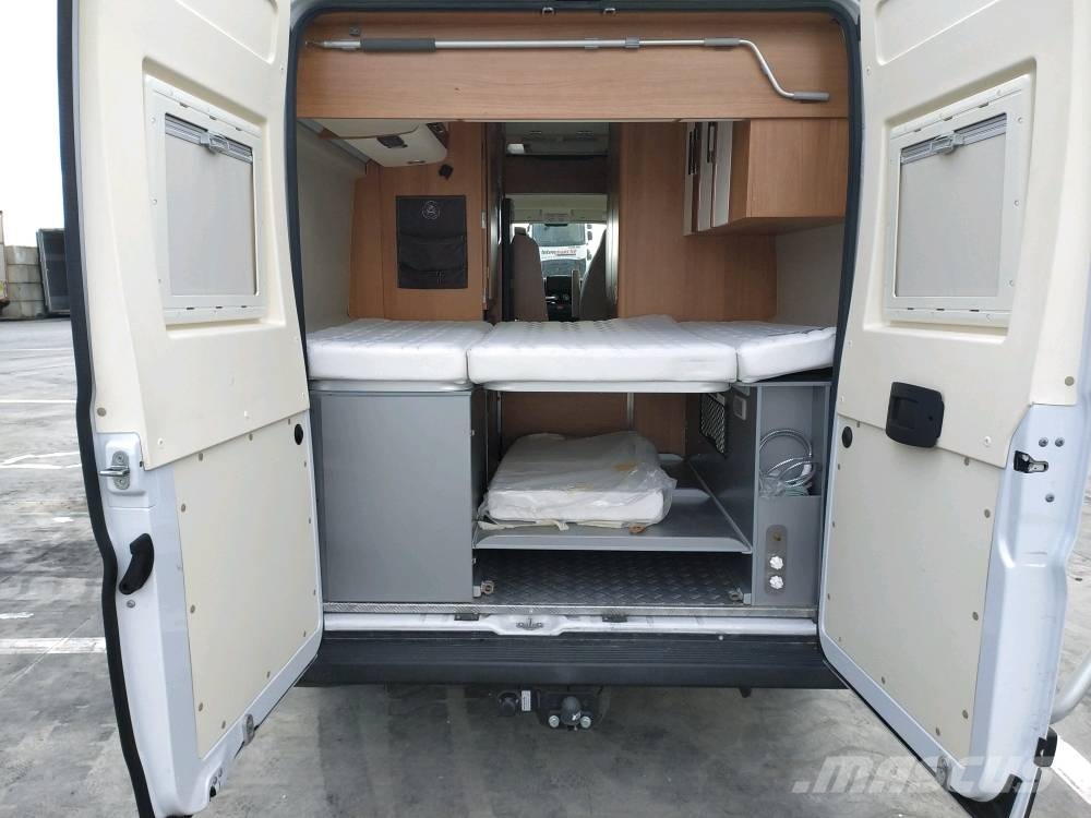 Fiat Ducato المنازل المتنقلة والكرافانات