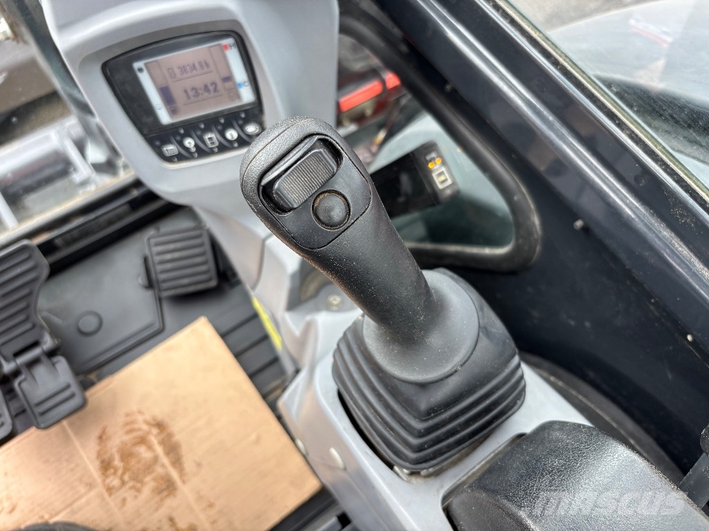 Kubota KX 057-4 / Pyörittäjä, 3 Kauhaa, Rasvari Εκσκαφάκι (διαβολάκι) < 7t