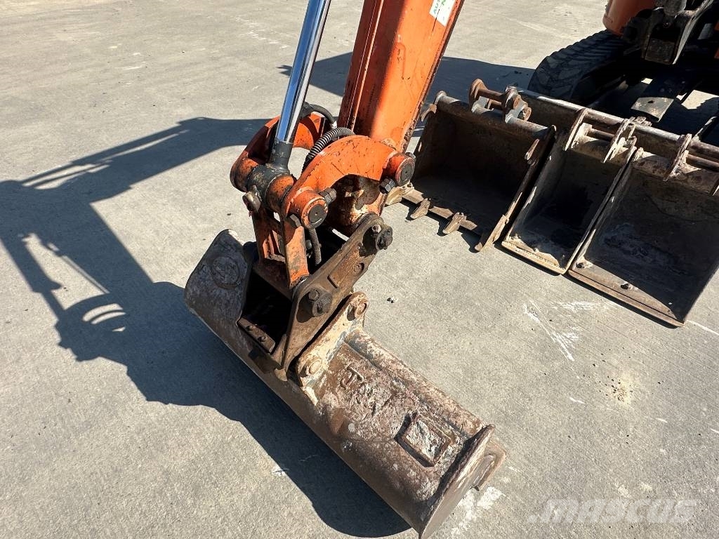 Hitachi ZX 26 U-6 Міні-екскаватори < 7т