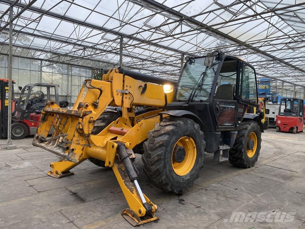 JCB 540-140 مناولات متداخلة