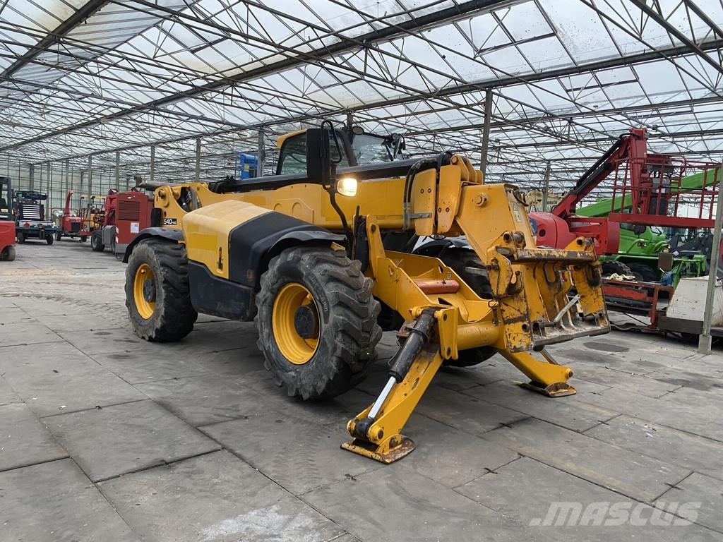 JCB 540-140 مناولات متداخلة