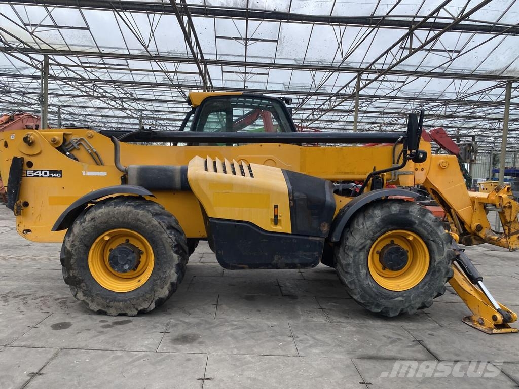 JCB 540-140 مناولات متداخلة