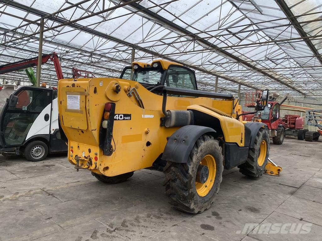 JCB 540-140 مناولات متداخلة