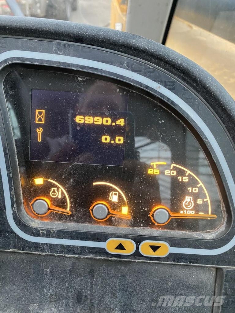 JCB 540-140 مناولات متداخلة