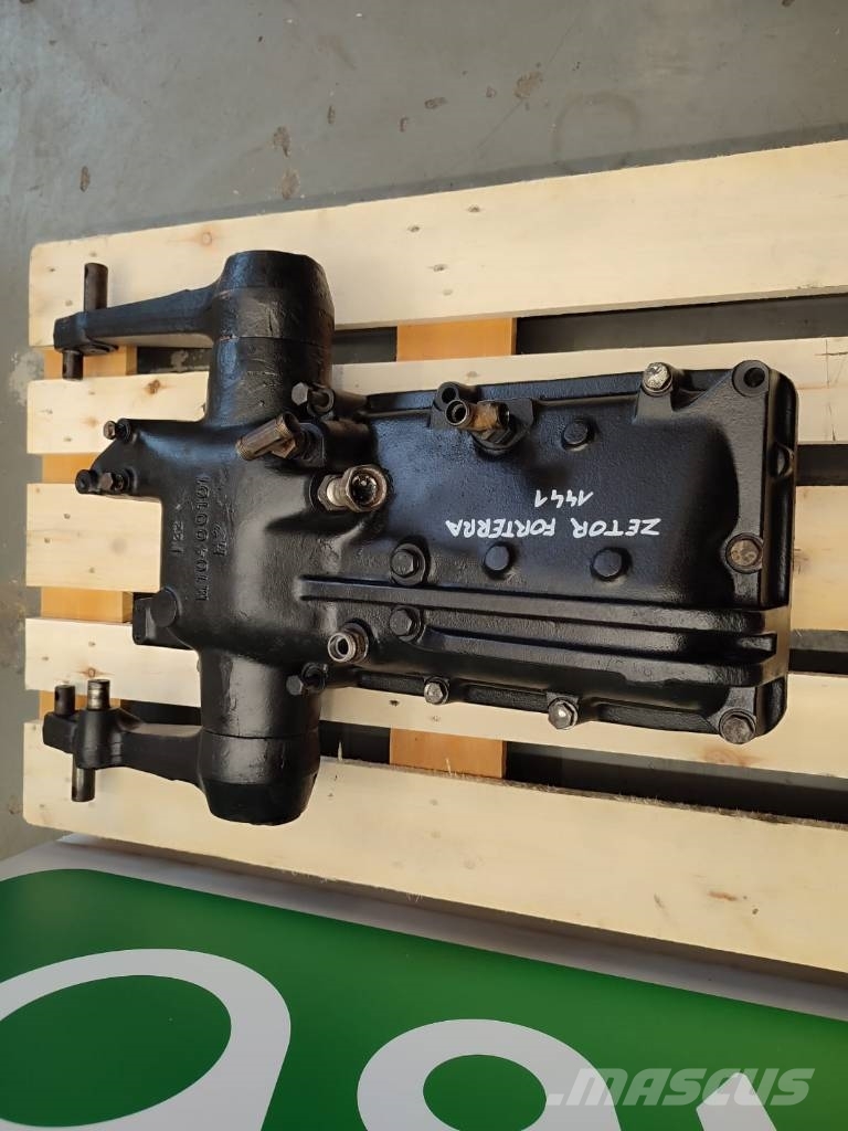 Rear linkage M10400101 Zetor Forterra 1441 Ausleger