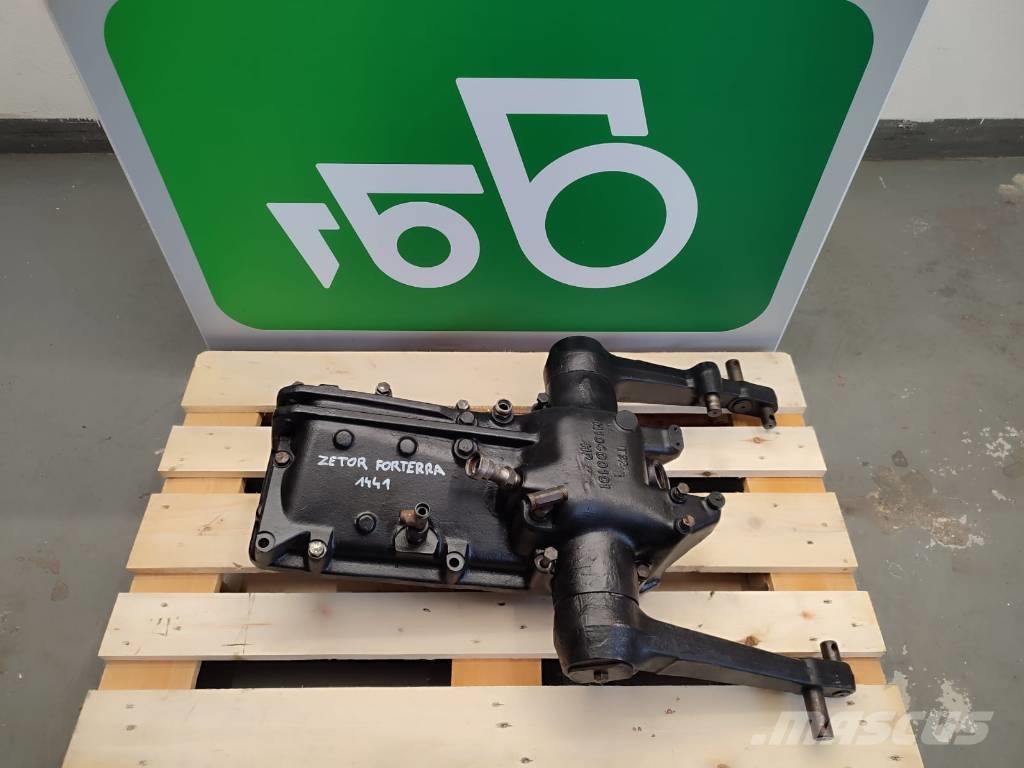 Rear linkage M10400101 Zetor Forterra 1441 Ausleger