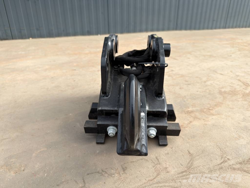 Verachtert CW05 - Caterpillar 301 Brze spojke