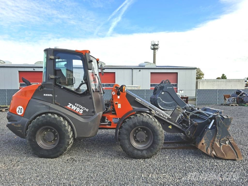 Hitachi ZW 95-6 Kompaktlastare
