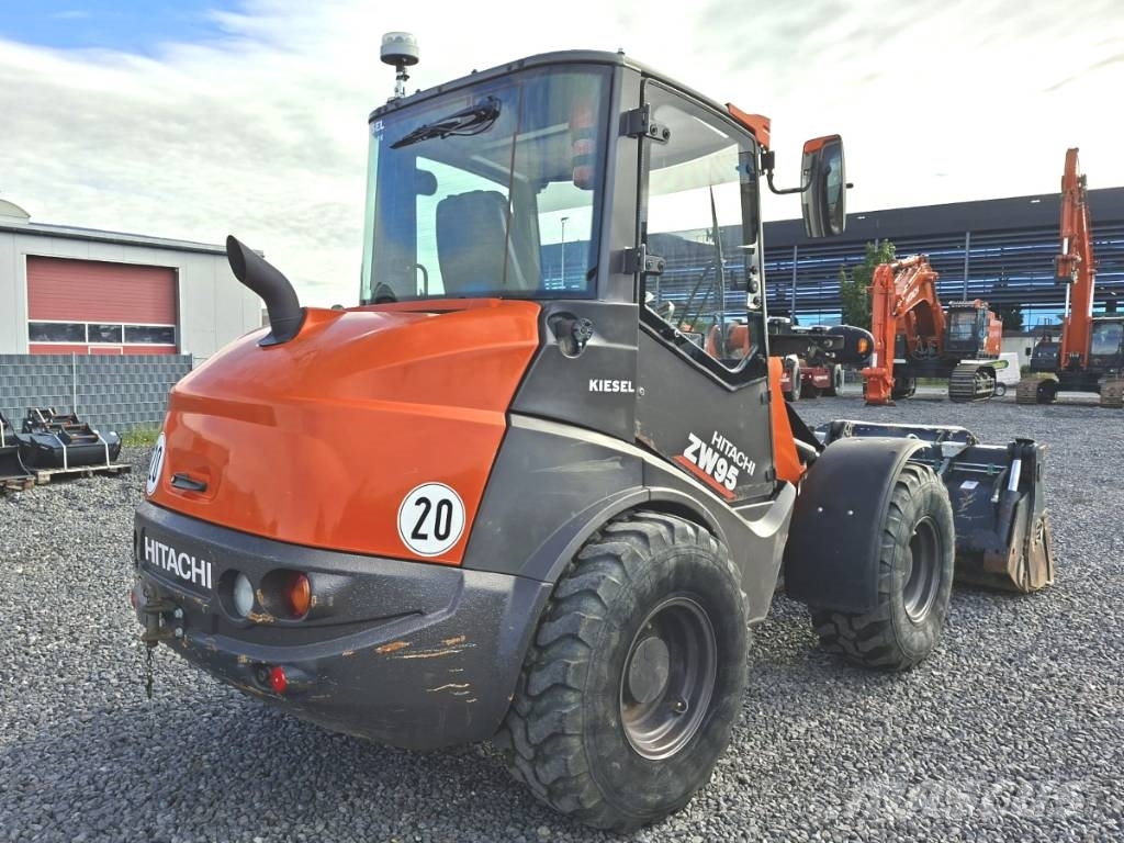 Hitachi ZW 95-6 Kompaktlastare