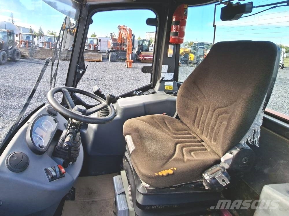 Hitachi ZW 95-6 Kompaktlastare