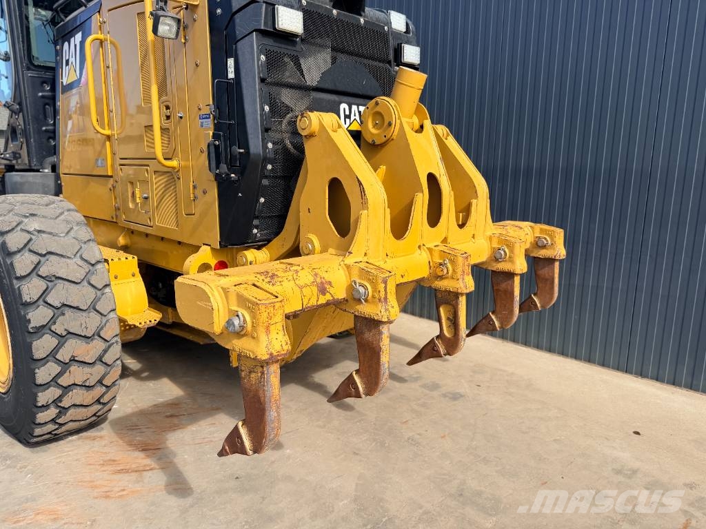 CAT 140M2 Tiehöylät