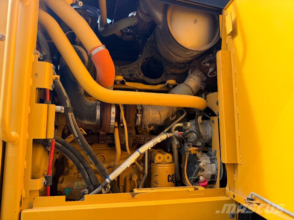 CAT 140M2 Tiehöylät