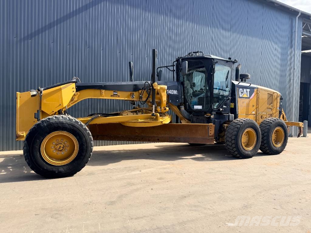 CAT 140M2 Tiehöylät