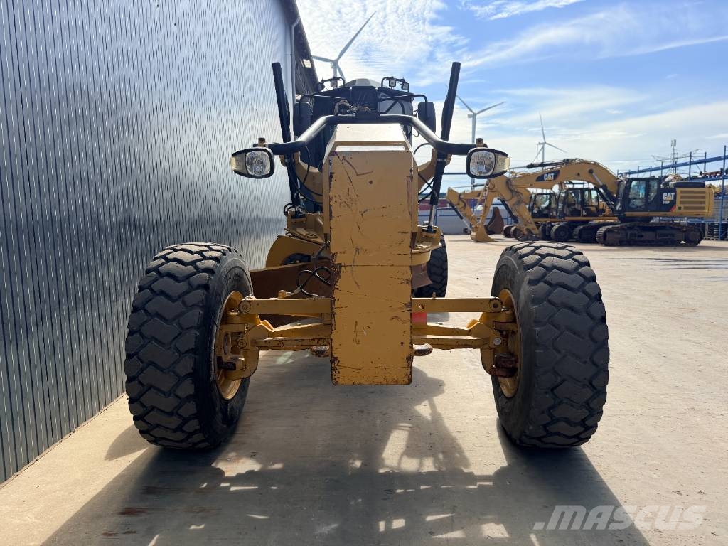 CAT 140M2 Tiehöylät
