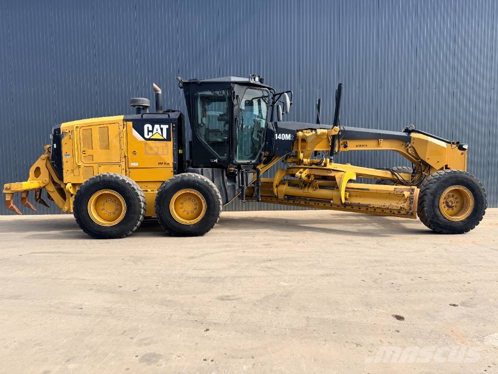 CAT 140M2 Tiehöylät