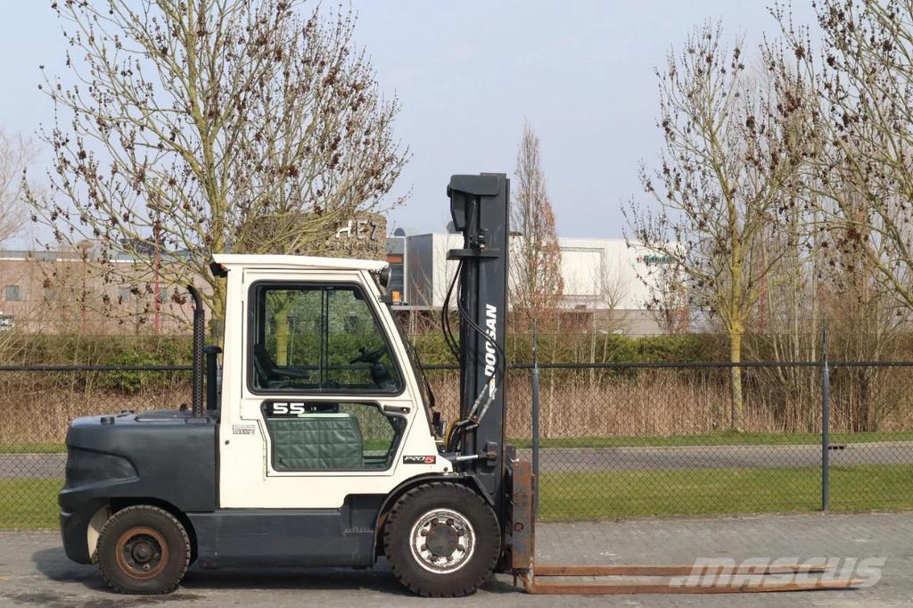 Doosan D55C-5 | 5500 KG | SIDESHIFT | POSITIONERS Πετρελαιοκίνητα Κλαρκ