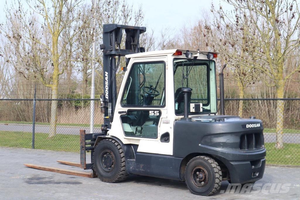 Doosan D55C-5 | 5500 KG | SIDESHIFT | POSITIONERS Πετρελαιοκίνητα Κλαρκ