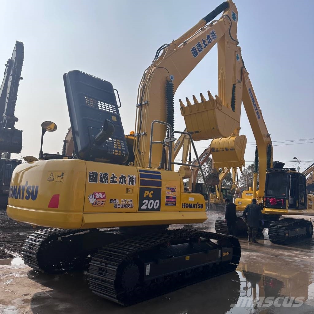 Komatsu PC 200-8 Εκσκαφείς με ερπύστριες