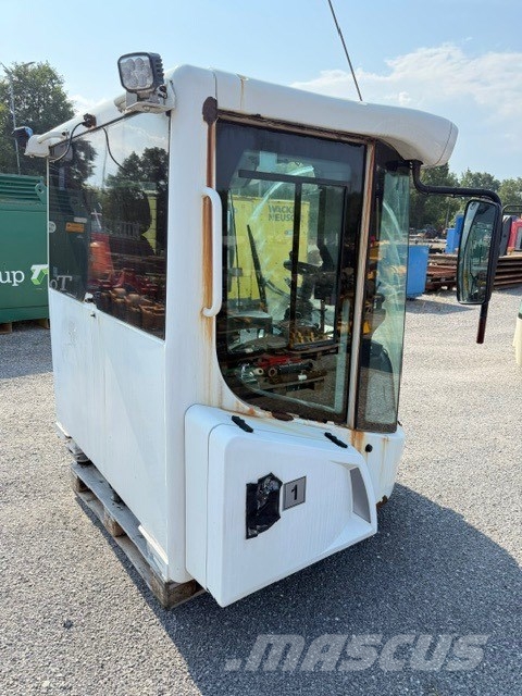 Liebherr L 550 XPower USED CAB كابينة والداخلية