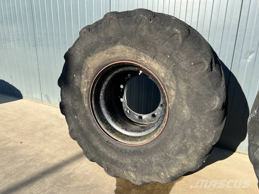 Michelin 445/70R19.5 incl. rim Pneumatici, ruote e cerchioni