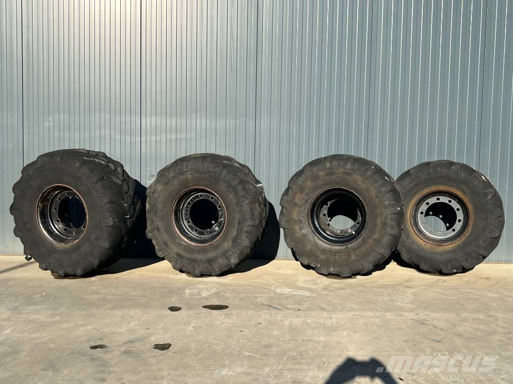 Michelin 445/70R19.5 incl. rim Pneumatici, ruote e cerchioni