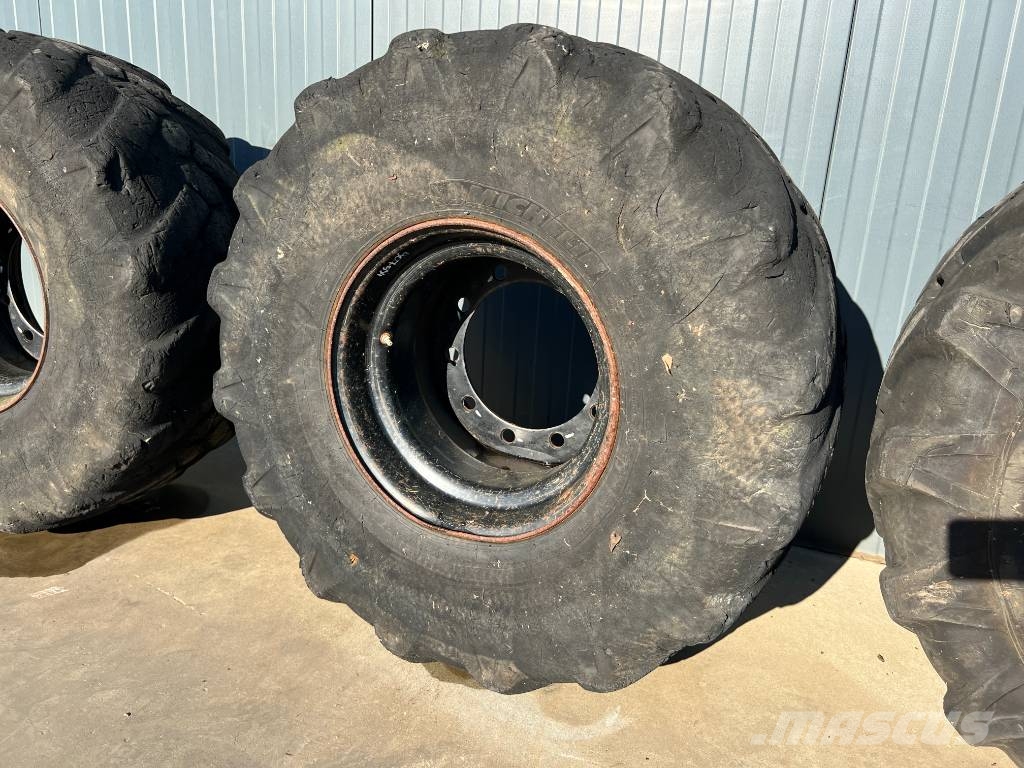 Michelin 445/70R19.5 incl. rim Pneumatici, ruote e cerchioni