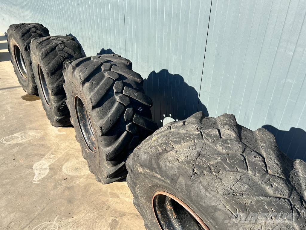 Michelin 445/70R19.5 incl. rim Pneumatici, ruote e cerchioni