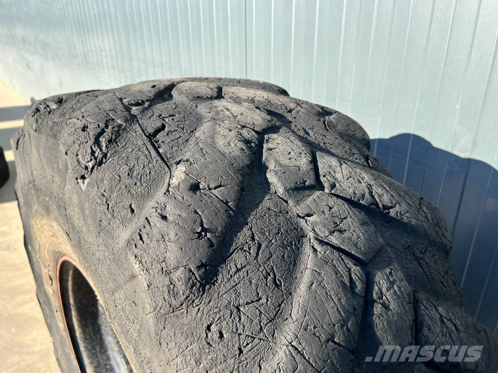 Michelin 445/70R19.5 incl. rim Pneumatici, ruote e cerchioni