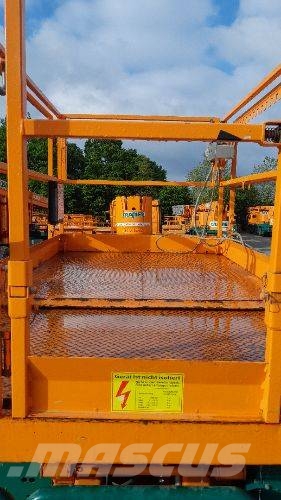 SkyJack SJ 6832 RTE Scissor lifts
