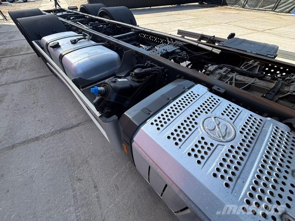 Mercedes-Benz Actros 2553 6x2*4 STREAM SPACE / CHASSIS L=7490 mm Pojazdy pod zabudowę