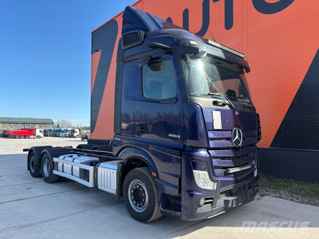 Mercedes-Benz Actros 2553 6x2*4 STREAM SPACE / CHASSIS L=7490 mm Pojazdy pod zabudowę